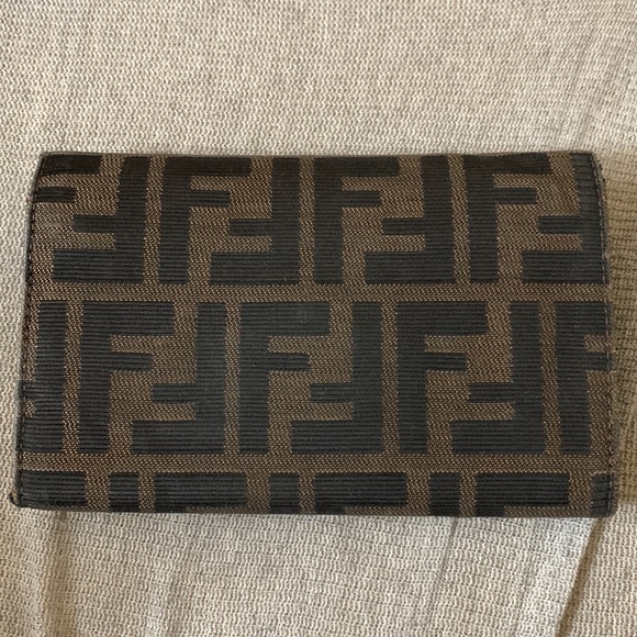 Fendi wallet trifold - Picture 2 of 4